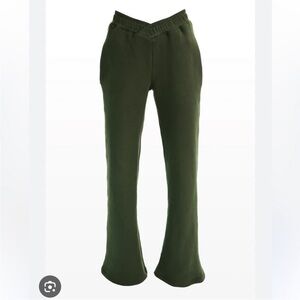 M. Fraise Criss Cross Applesauce Flare Sweatpants Small 28” Cucumber Skin Green